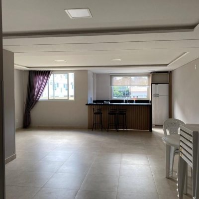 Apartamentos com 72m², 2 quartos, 1 suíte, 1 garagem, no bairro Pedra Branca em Palhoça