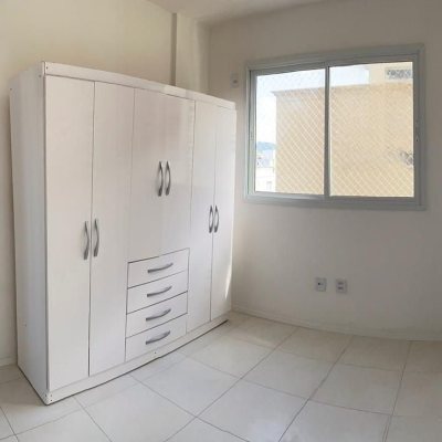 Apartamentos com 72m², 2 quartos, 1 suíte, 1 garagem, no bairro Pedra Branca em Palhoça
