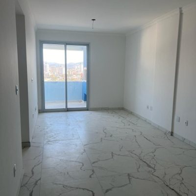 Apartamentos com 78m², 2 quartos, 1 suíte, 1 garagem, no bairro Barreiros em São José