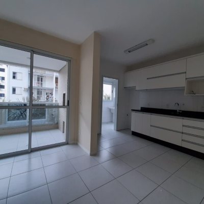 Apartamentos com 78m², 2 quartos, 1 suíte, 1 garagem, no bairro Trindade em Florianópolis