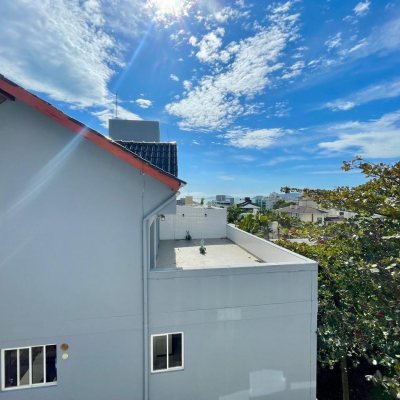 Cobertura com 229m², 3 quartos, 3 suítes, 2 garagens, no bairro Canasvieiras em Florianópolis