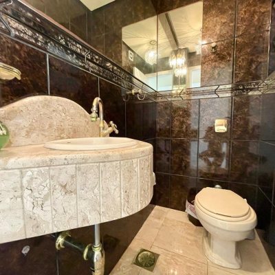 Cobertura com 229m², 3 quartos, 3 suítes, 2 garagens, no bairro Canasvieiras em Florianópolis