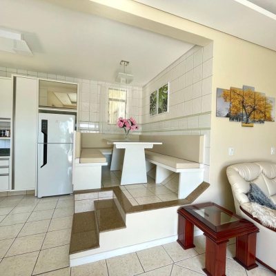 Cobertura com 229m², 3 quartos, 3 suítes, 2 garagens, no bairro Canasvieiras em Florianópolis