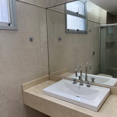 Apartamentos com 193m², 3 quartos, 1 suíte, 2 garagens, no bairro Centro em Florianópolis