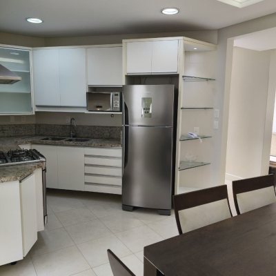 Apartamentos com 193m², 3 quartos, 1 suíte, 2 garagens, no bairro Centro em Florianópolis