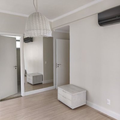 Apartamentos com 193m², 3 quartos, 1 suíte, 2 garagens, no bairro Centro em Florianópolis