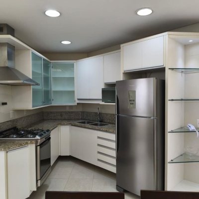 Apartamentos com 193m², 3 quartos, 1 suíte, 2 garagens, no bairro Centro em Florianópolis