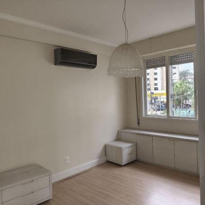 Apartamentos com 193m², 3 quartos, 1 suíte, 2 garagens, no bairro Centro em Florianópolis