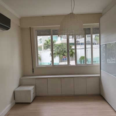 Apartamentos com 193m², 3 quartos, 1 suíte, 2 garagens, no bairro Centro em Florianópolis
