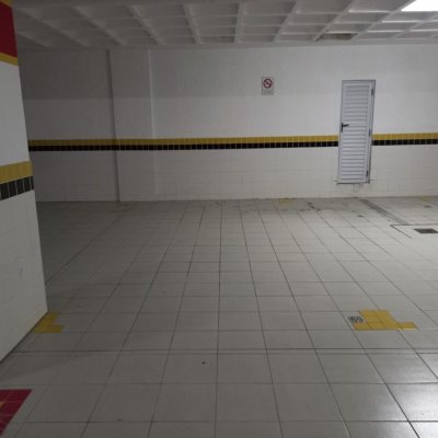 Sala com 38m², 1 garagem, no bairro Trindade em Florianópolis