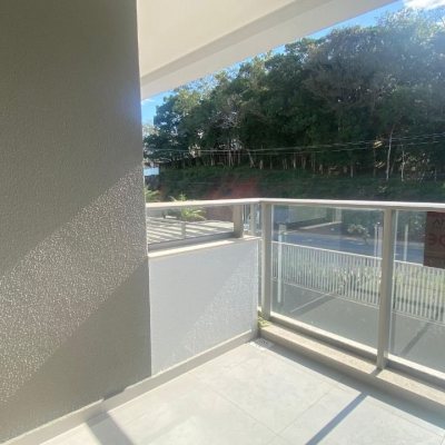 Apartamentos com 71m², 2 quartos, 1 suíte, 1 garagem, no bairro Cacupé em Florianópolis