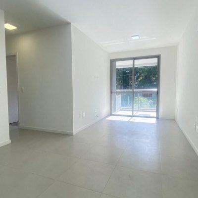 Apartamentos com 71m², 2 quartos, 1 suíte, 1 garagem, no bairro Cacupé em Florianópolis