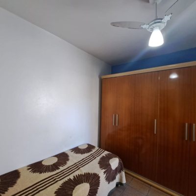 Casa Residencial com 119m², 6 quartos, 6 garagens, no bairro Praia Comprida em São José