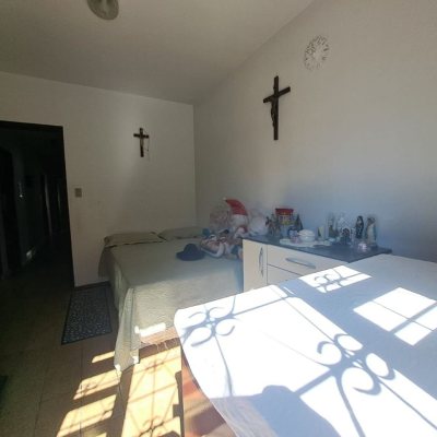 Casa Residencial com 119m², 6 quartos, 6 garagens, no bairro Praia Comprida em São José