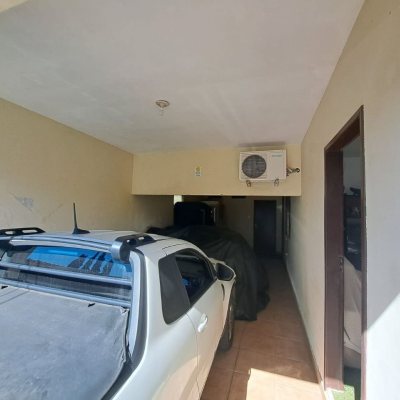 Casa Residencial com 119m², 6 quartos, 6 garagens, no bairro Praia Comprida em São José