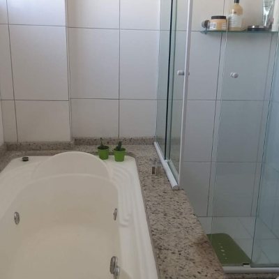 Apartamentos com 133m², 4 quartos, 2 suítes, 2 garagens, no bairro Estreito em Florianópolis