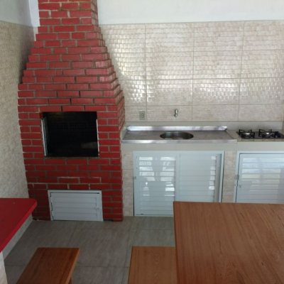 Casa Residencial com 113m², 4 quartos, 1 suíte, 4 garagens, no bairro Ingleses do Rio Vermelho em Florianópolis