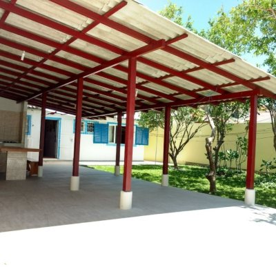 Casa Residencial com 113m², 4 quartos, 1 suíte, 4 garagens, no bairro Ingleses do Rio Vermelho em Florianópolis