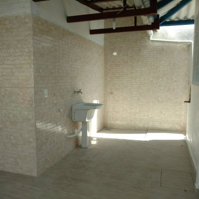 Casa Residencial com 113m², 4 quartos, 1 suíte, 4 garagens, no bairro Ingleses do Rio Vermelho em Florianópolis