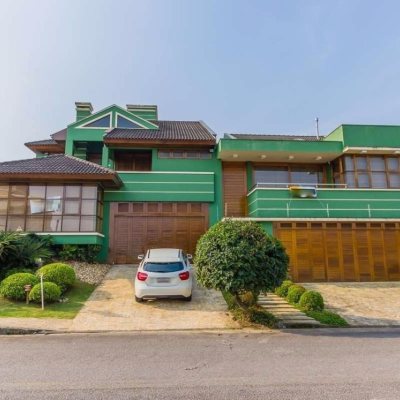 Casa Residencial com 929m², 5 quartos, 3 suítes, 5 garagens, no bairro João Paulo em Florianópolis