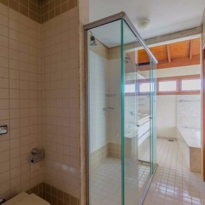 Casa Residencial com 929m², 5 quartos, 3 suítes, 5 garagens, no bairro João Paulo em Florianópolis