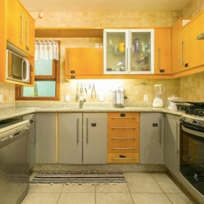 Casa Residencial com 929m², 5 quartos, 3 suítes, 5 garagens, no bairro João Paulo em Florianópolis