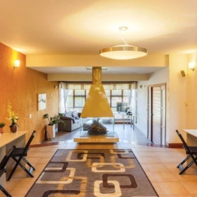 Casa Residencial com 929m², 5 quartos, 3 suítes, 5 garagens, no bairro João Paulo em Florianópolis