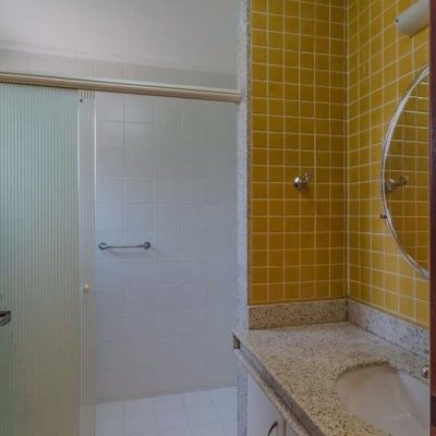 Casa Residencial com 929m², 5 quartos, 3 suítes, 5 garagens, no bairro João Paulo em Florianópolis