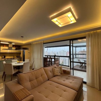 Cobertura com 140m², 3 quartos, 1 suíte, 2 garagens, no bairro Kobrasol em São José