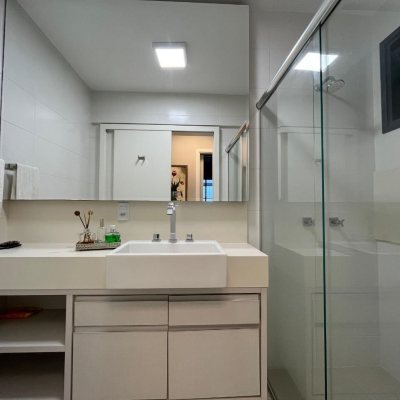 Cobertura com 140m², 3 quartos, 1 suíte, 2 garagens, no bairro Kobrasol em São José