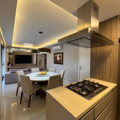 Cobertura com 140m², 3 quartos, 1 suíte, 2 garagens, no bairro Kobrasol em São José