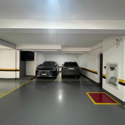 Cobertura com 140m², 3 quartos, 1 suíte, 2 garagens, no bairro Kobrasol em São José