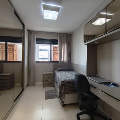 Cobertura com 140m², 3 quartos, 1 suíte, 2 garagens, no bairro Kobrasol em São José