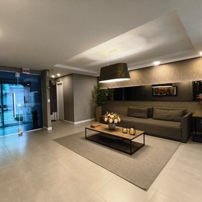 Cobertura com 140m², 3 quartos, 1 suíte, 2 garagens, no bairro Kobrasol em São José