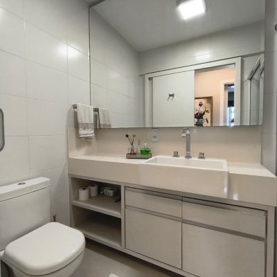 Cobertura com 140m², 3 quartos, 1 suíte, 2 garagens, no bairro Kobrasol em São José