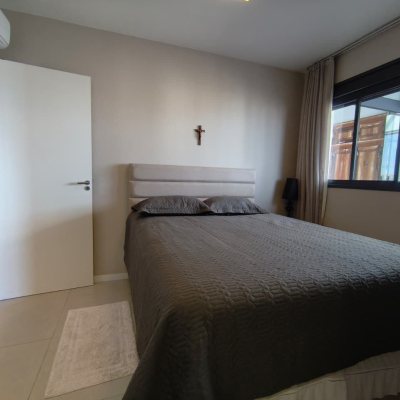 Cobertura com 140m², 3 quartos, 1 suíte, 2 garagens, no bairro Kobrasol em São José