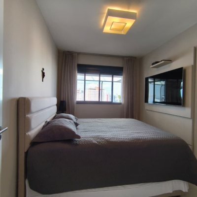 Cobertura com 140m², 3 quartos, 1 suíte, 2 garagens, no bairro Kobrasol em São José