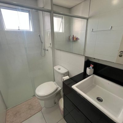 Apartamentos com 86m², 3 quartos, 1 suíte, 1 garagem, no bairro Kobrasol em São José