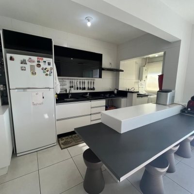 Apartamentos com 86m², 3 quartos, 1 suíte, 1 garagem, no bairro Kobrasol em São José