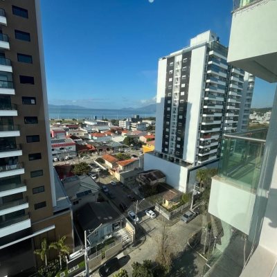 Apartamentos com 86m², 3 quartos, 1 suíte, 1 garagem, no bairro Kobrasol em São José