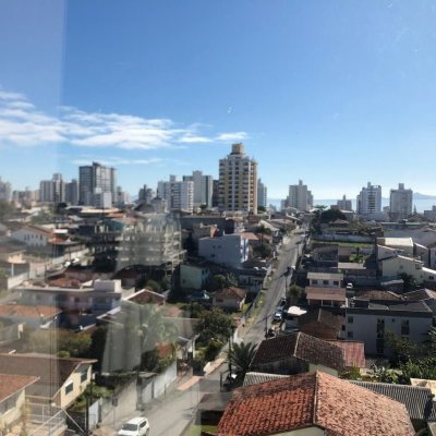 Apartamentos com 76m², 3 quartos, 1 garagem, no bairro Barreiros em São José