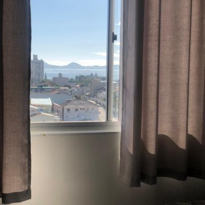 Apartamentos com 76m², 3 quartos, 1 garagem, no bairro Barreiros em São José