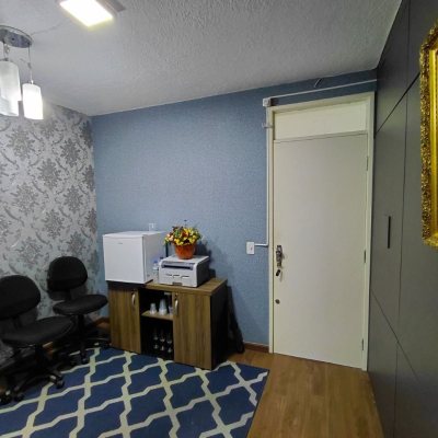 Sala com 27m², no bairro Centro em Florianópolis