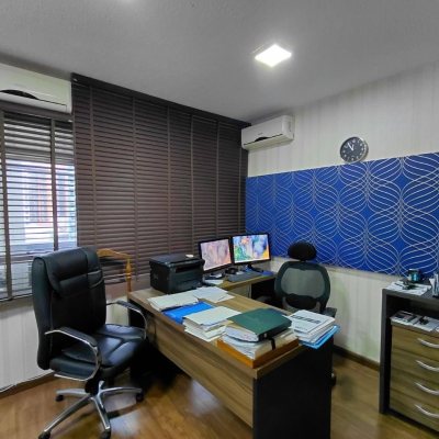 Sala com 27m², no bairro Centro em Florianópolis