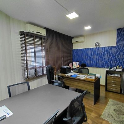 Sala com 27m², no bairro Centro em Florianópolis