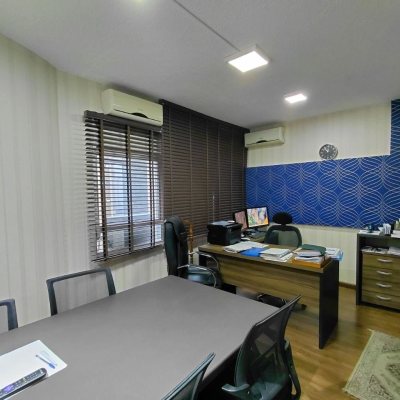 Sala com 27m², no bairro Centro em Florianópolis
