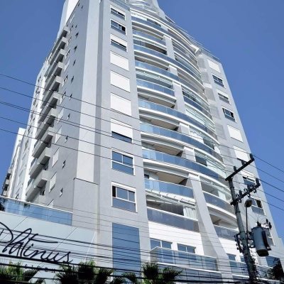 Apartamentos com 115m², 2 quartos, 2 suítes, 2 garagens, no bairro Agronômica em Florianópolis