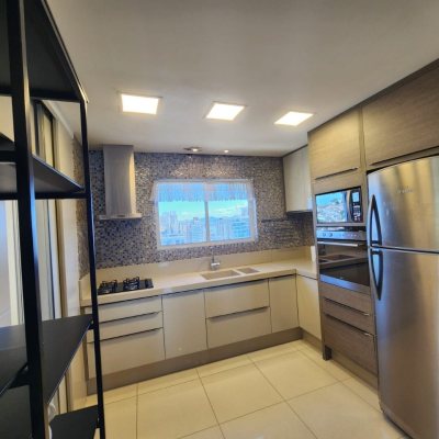 Apartamentos com 115m², 2 quartos, 2 suítes, 2 garagens, no bairro Agronômica em Florianópolis