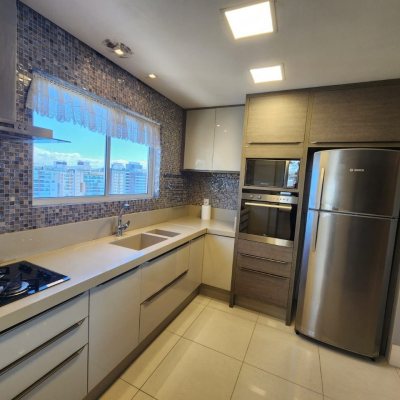 Apartamentos com 115m², 2 quartos, 2 suítes, 2 garagens, no bairro Agronômica em Florianópolis