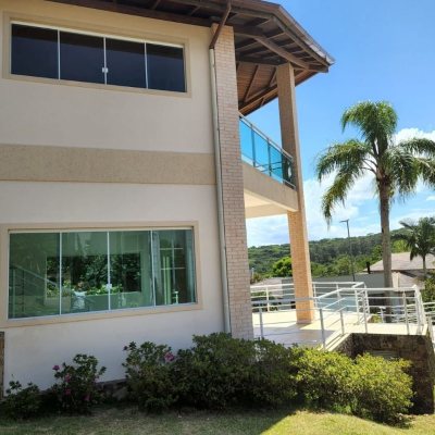 Terrenos Residenciais com 794m², no bairro Córrego Grande em Florianópolis